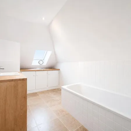 A 200 M, Maison 8 Pers, Jardin & Bbq Holiday home *